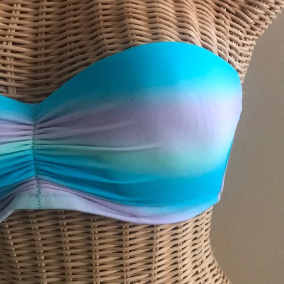 Victoria’s Secret swim top 32DD - Picture 2 of 5